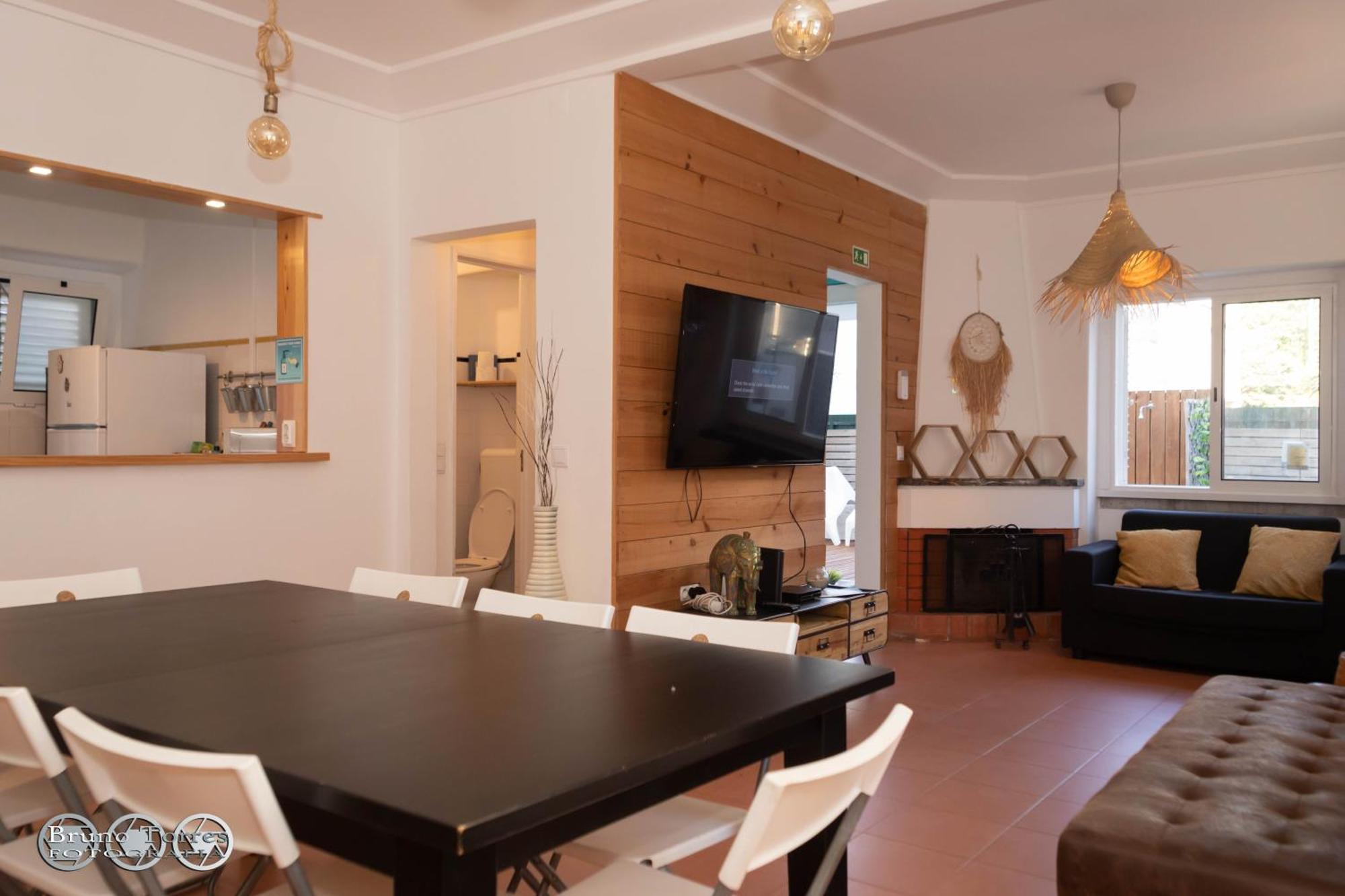The Shed Surf Lodge Costa da Caparica Extérieur photo